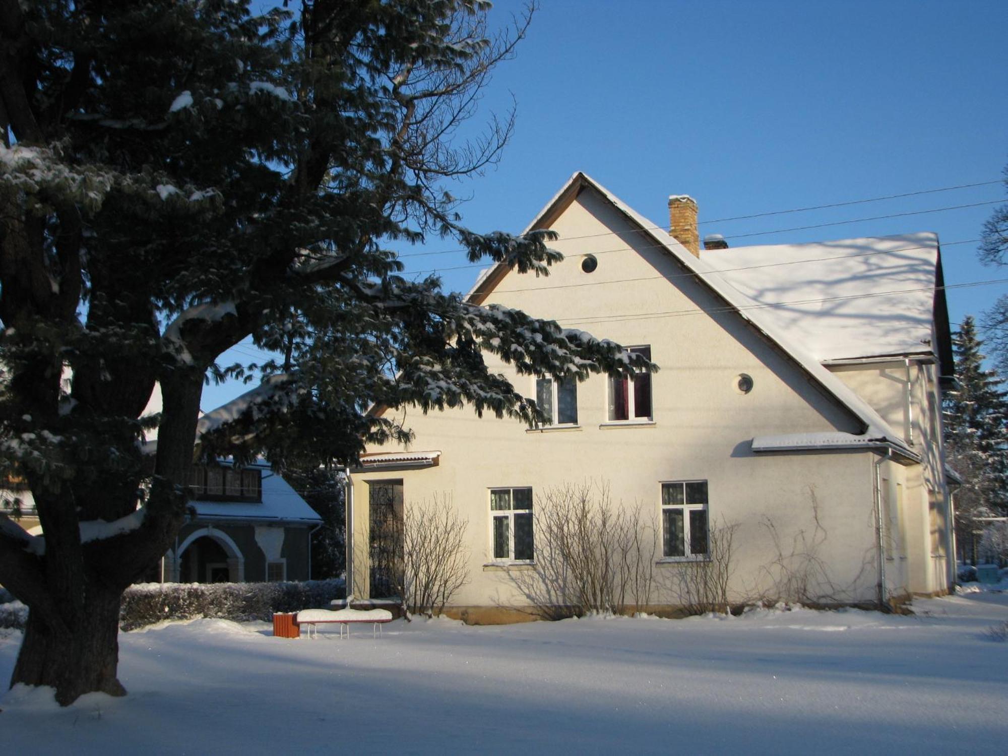 Kalna Ligzda Hotel Smiltene Exterior photo