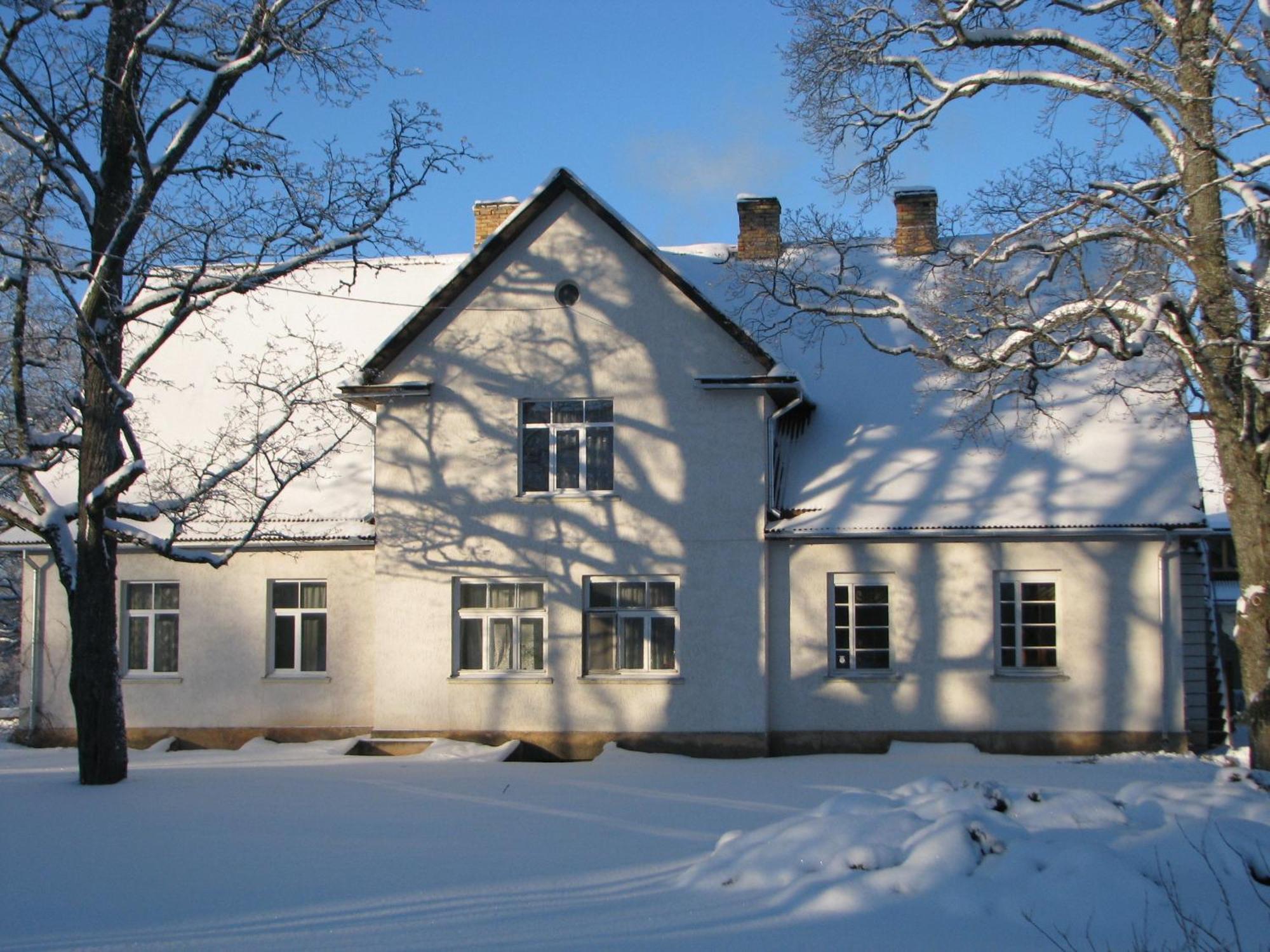 Kalna Ligzda Hotel Smiltene Exterior photo